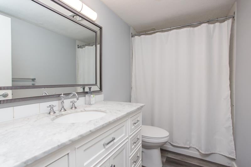 303-1340 Duchess Ave