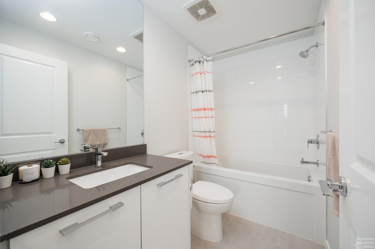 319-9551 Alexandra Rd