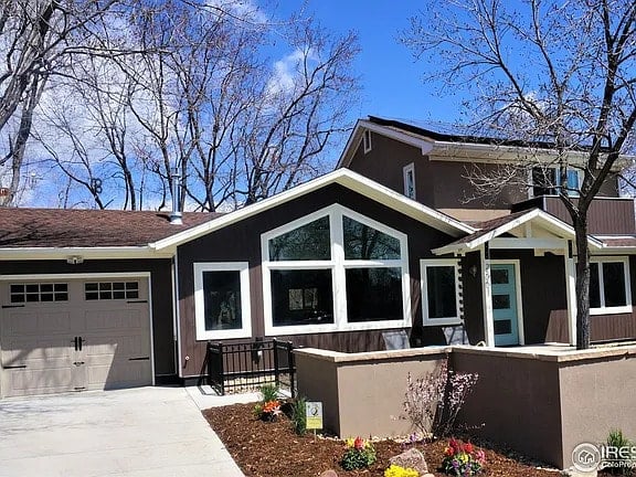 Boulder in Edgewood