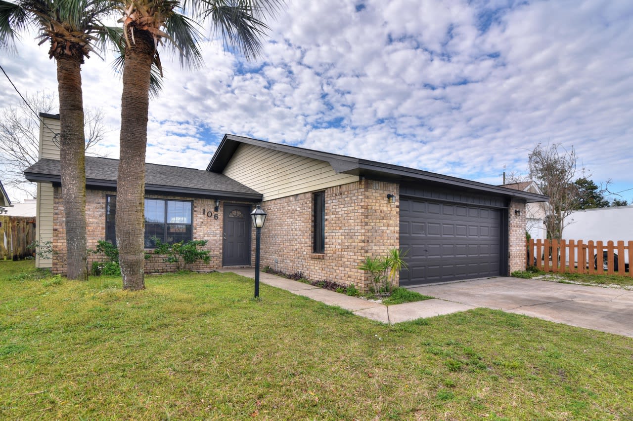 106 E Sonata Circle
