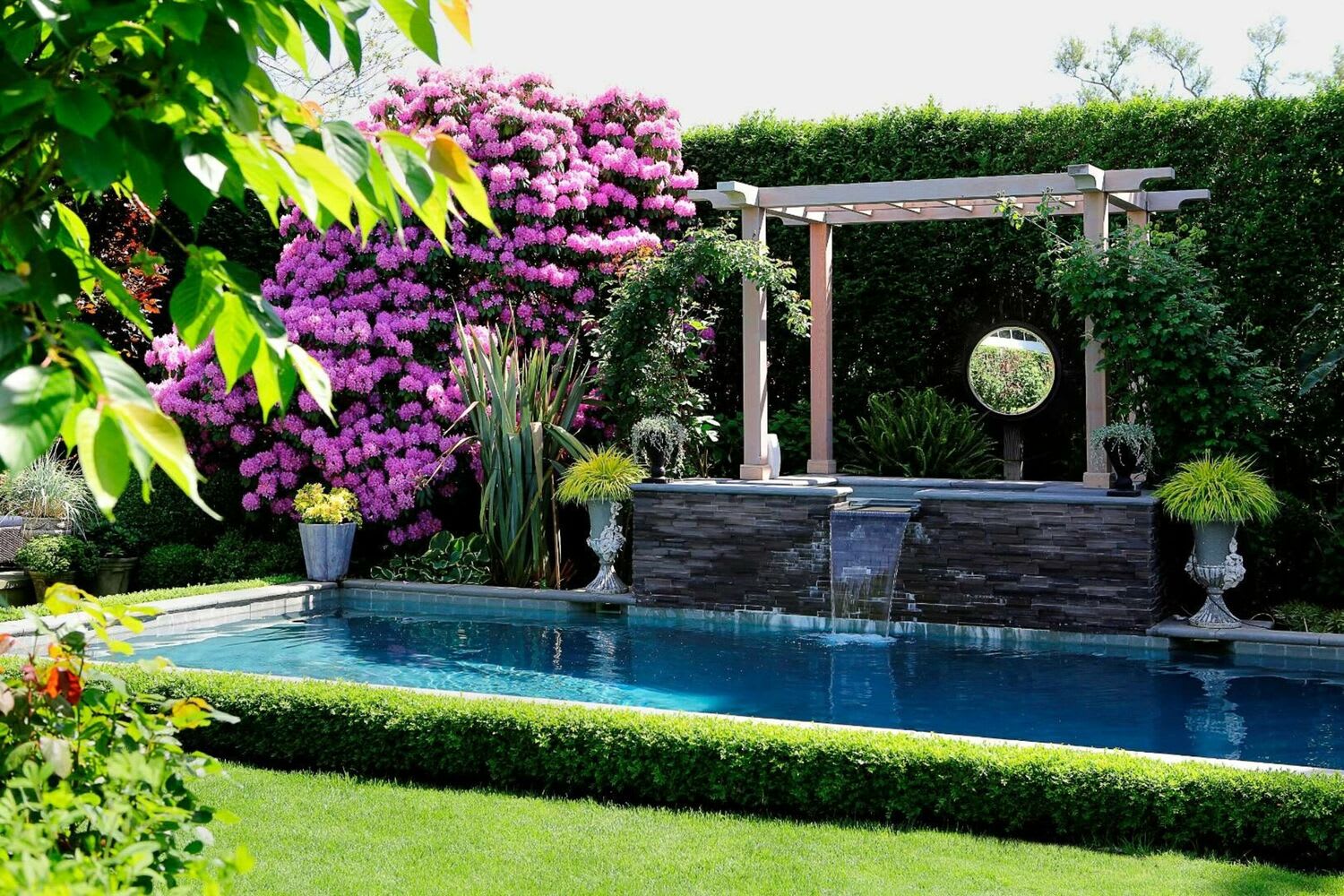 Secluded Summer Compound in Water Mill South