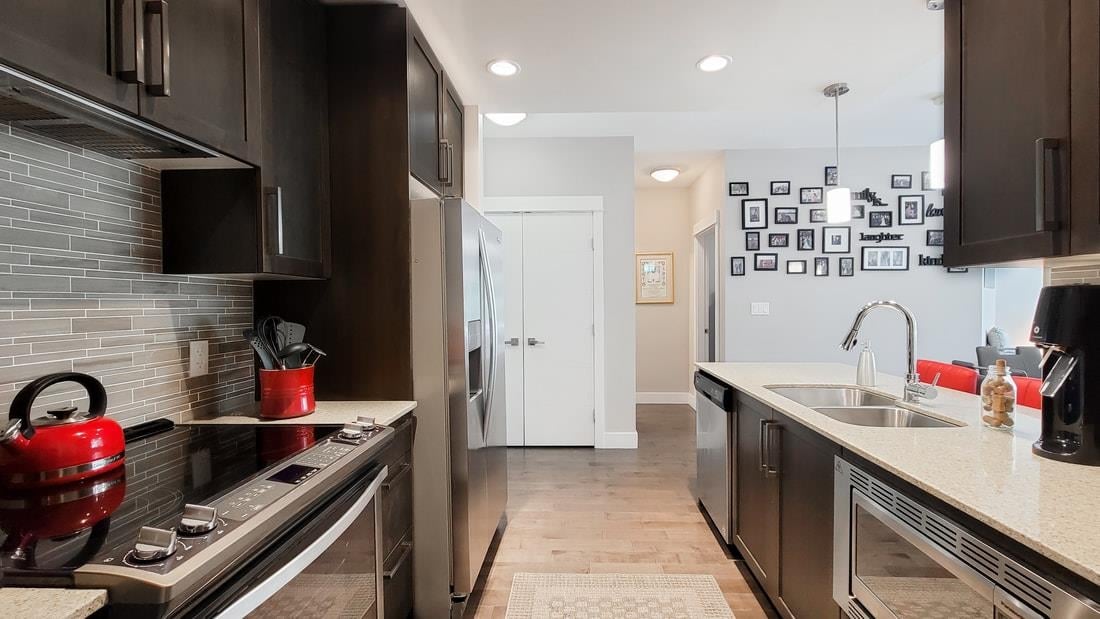 212-2465 Wilson Ave