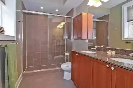 707 W Barry Ave, #302