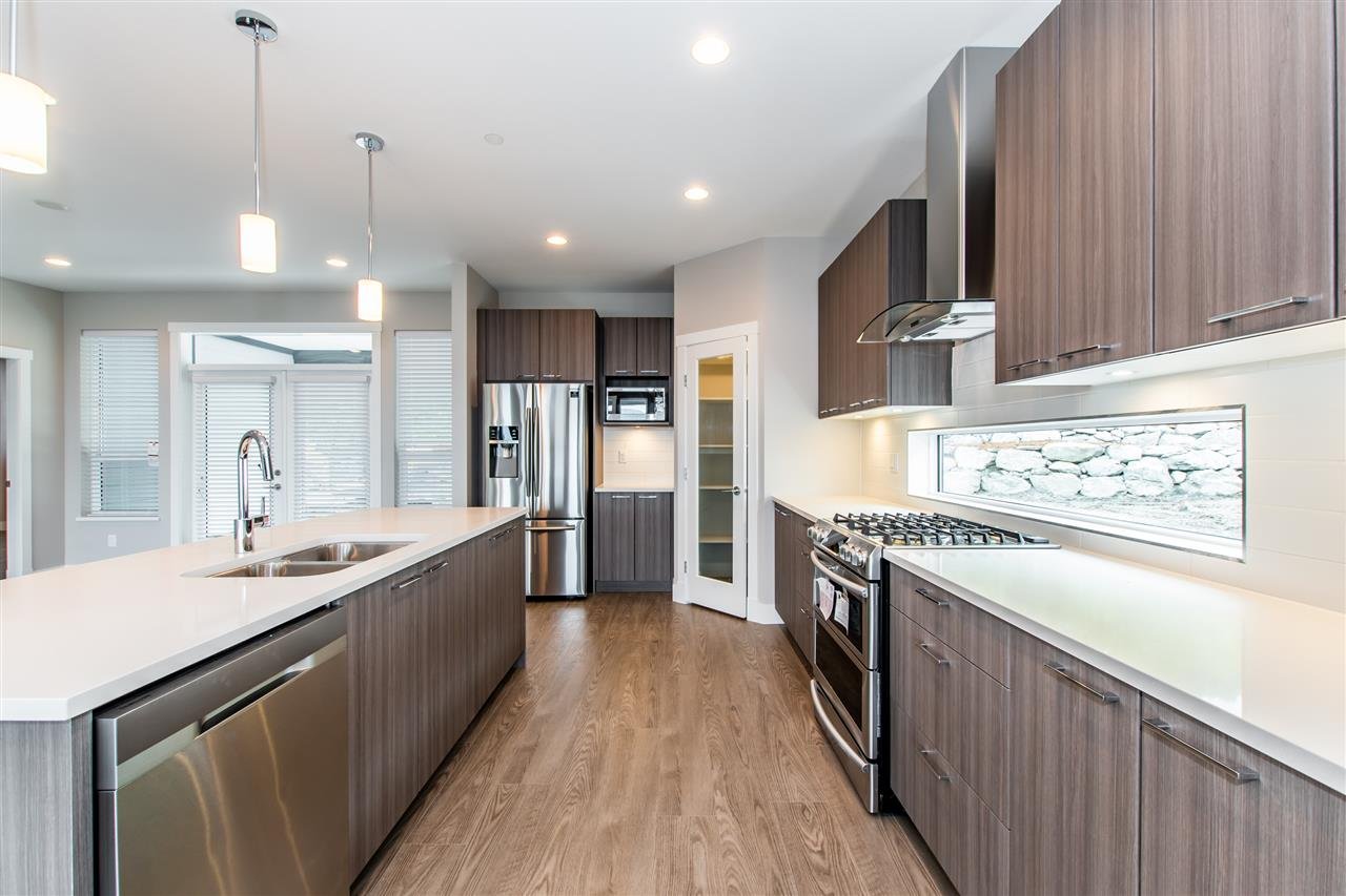 11-8295 Nixon Rd