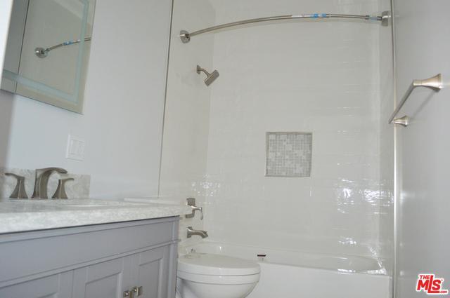 527 Avenue G # L