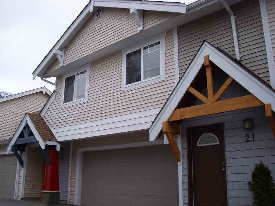 21-1821 Willow Cres
