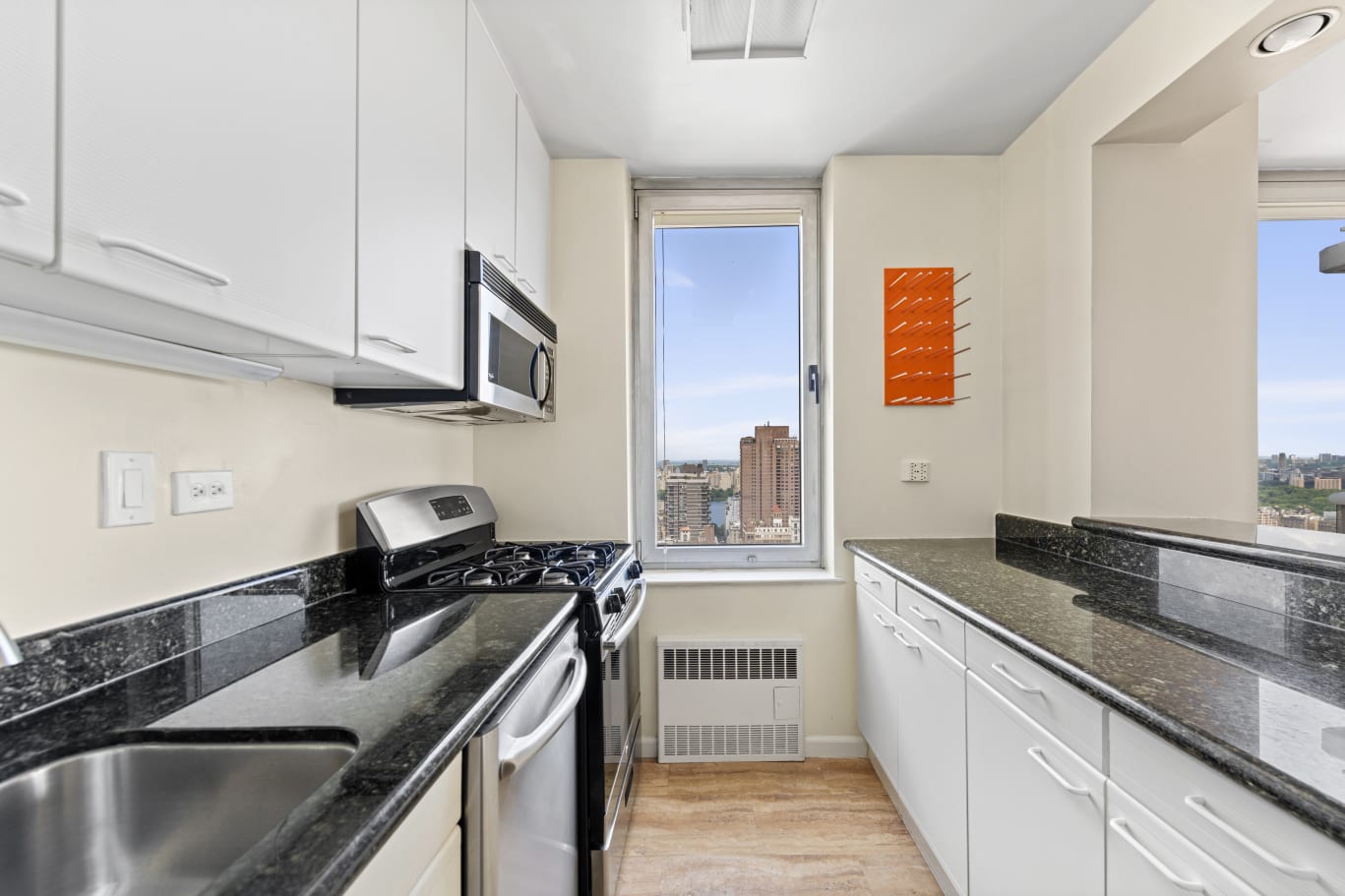200 E 89th St, #39B