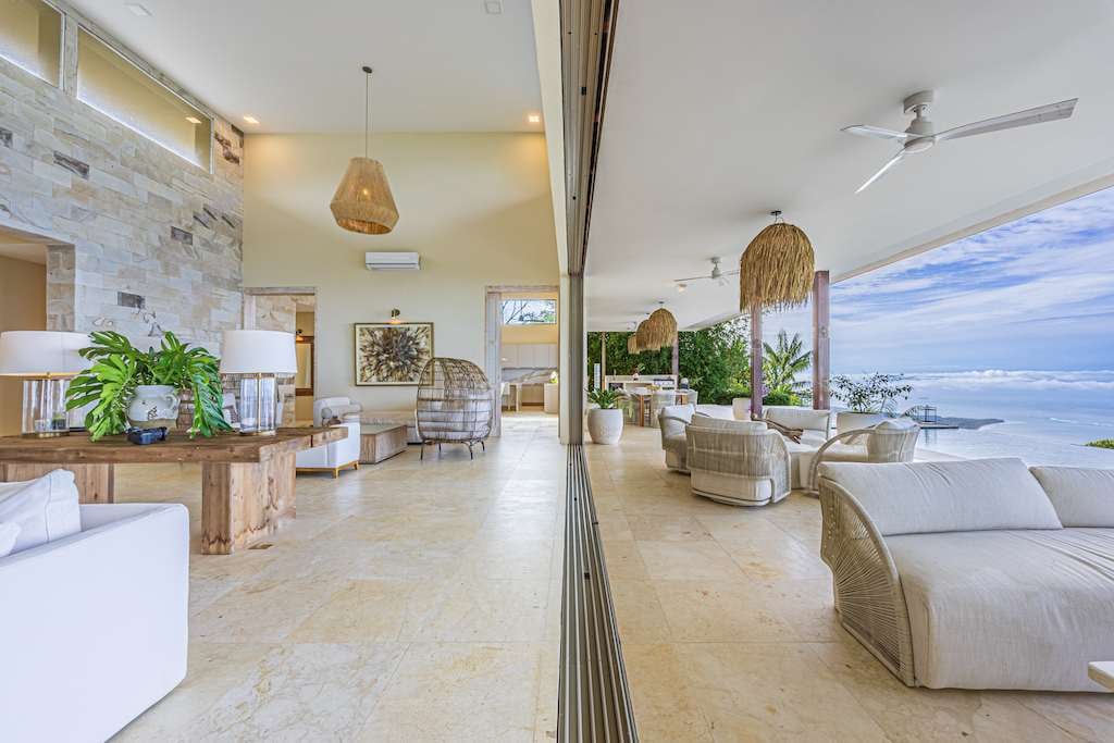 LUXURY 8 ACRE TROPICAL MASTERPIECE WITH VIEWS TO THE WHAIL TAI