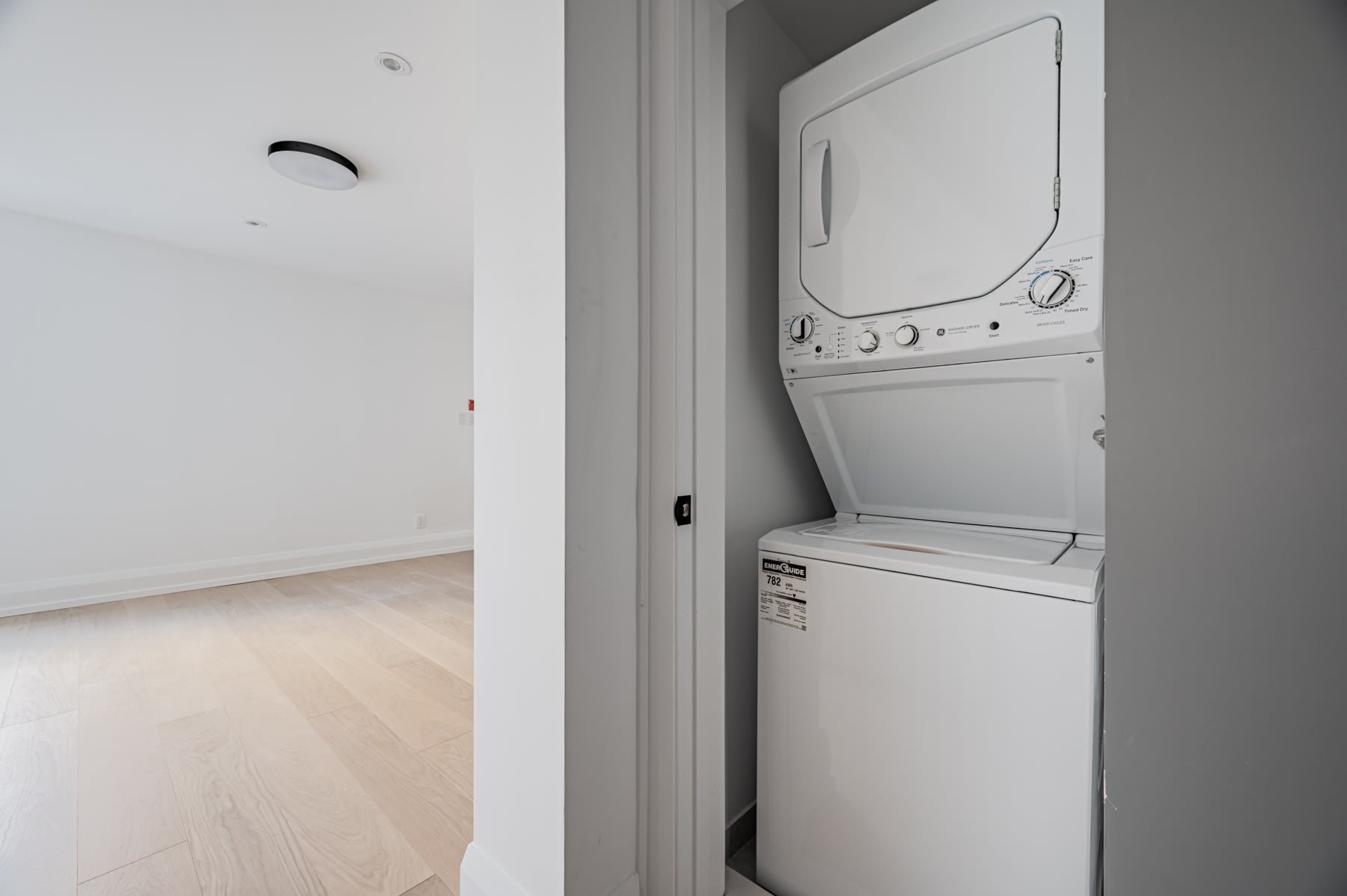 #2ND -607 HURON ST