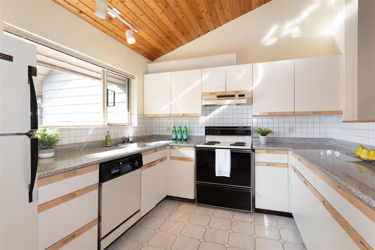 111-1200 Alta Lake Rd