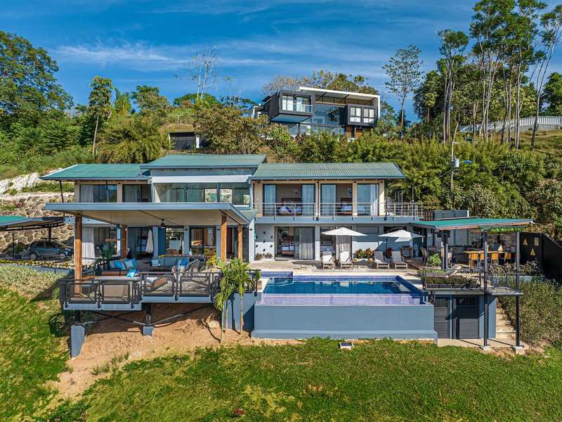 Casa M.K. 5 Bed, Ocean View Home