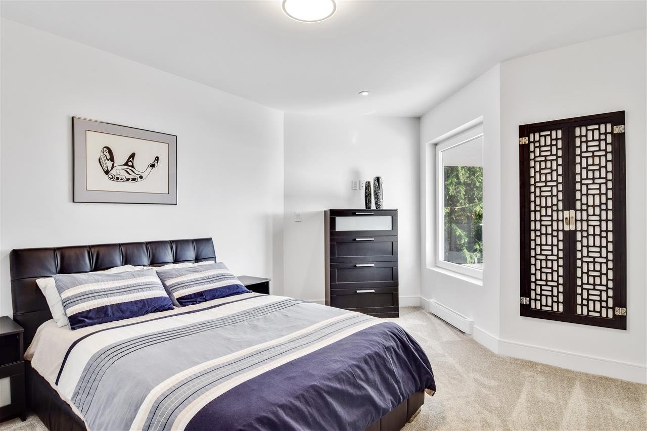 233 Bayview Rd