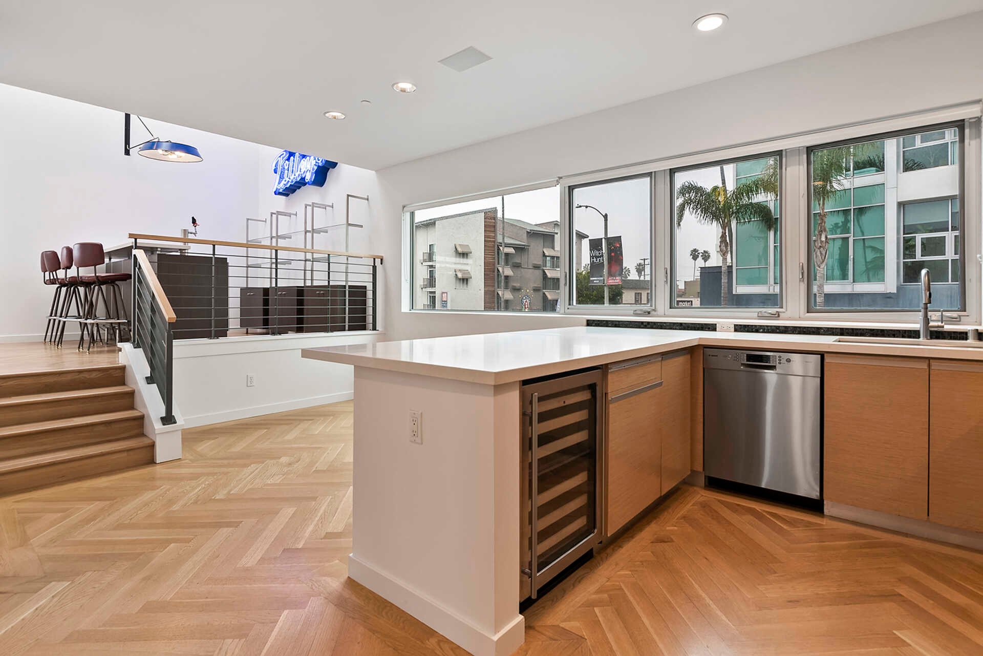 310 WASHINGTON BLVD Unit: 804