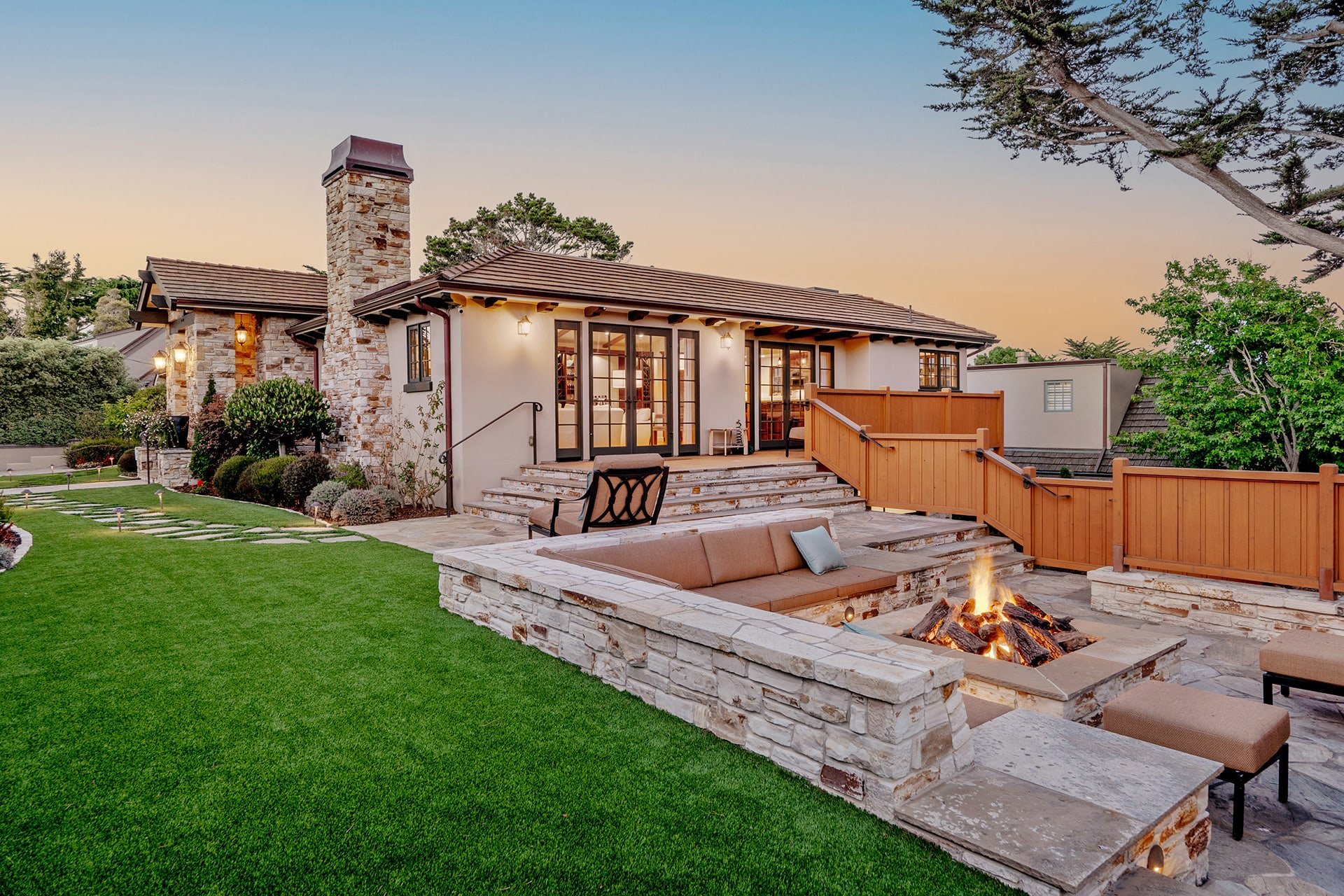 Stunning Home On Carmel Point - 26285 Valley View Ave