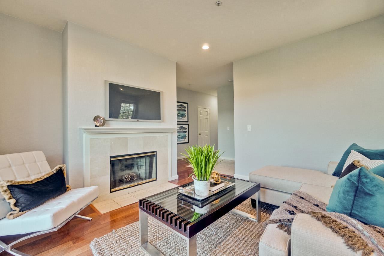250 Santa Fe Terrace #205