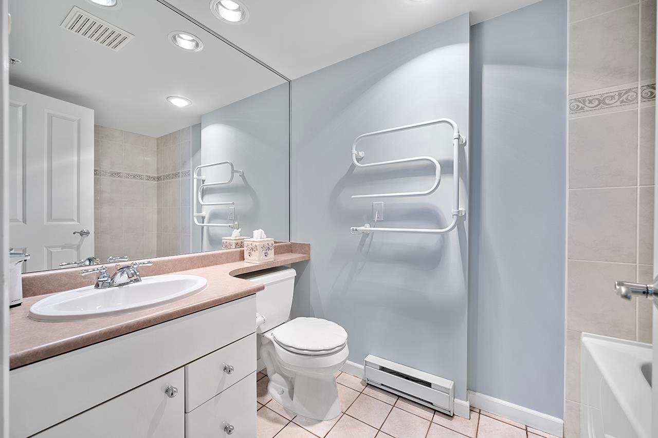 907-6611 Southoaks Cres