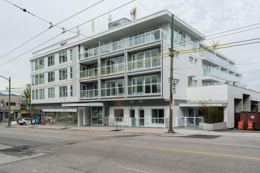 310-2508 Fraser St