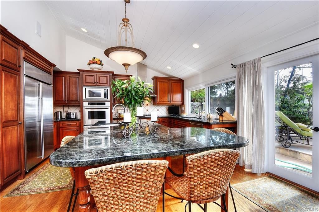 3043 Mountain View Drive