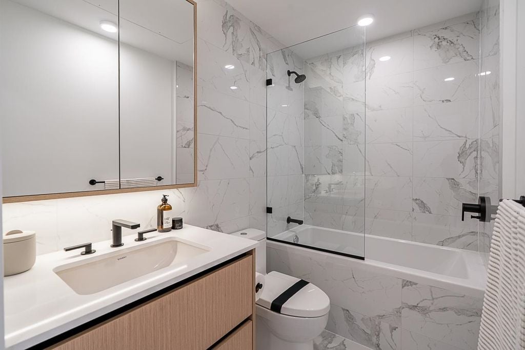 539 W 28th Avenue 202, Vancouver