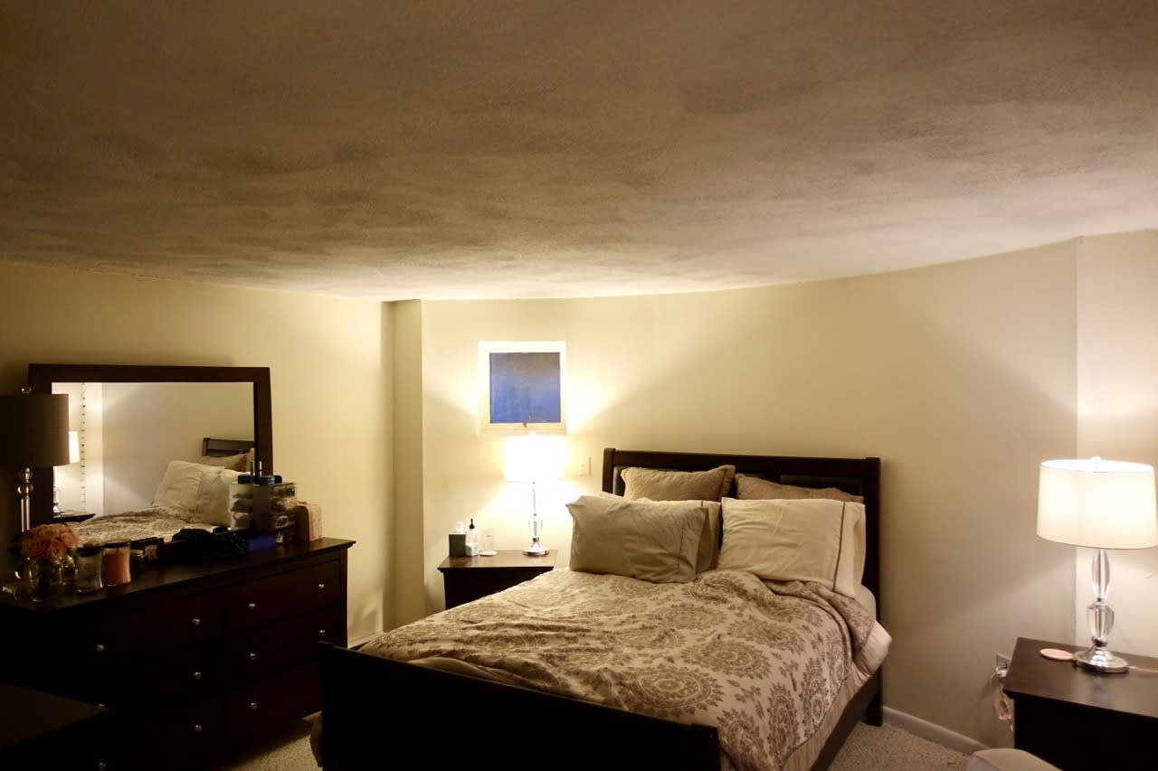 Worcester Square - 1.5 / 1 bed w. Parking, Laundry and Yard - Pets Negotiable! 