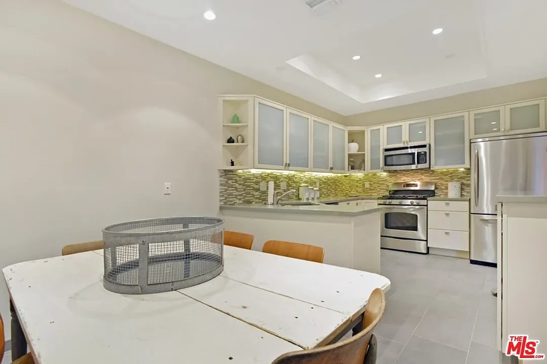11636 Montana Ave APT 101
