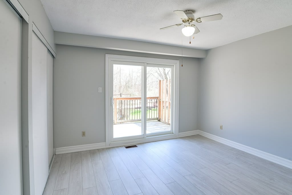 15 Lankin Blvd