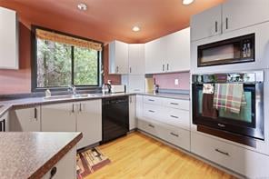 4477 Lindholm Rd