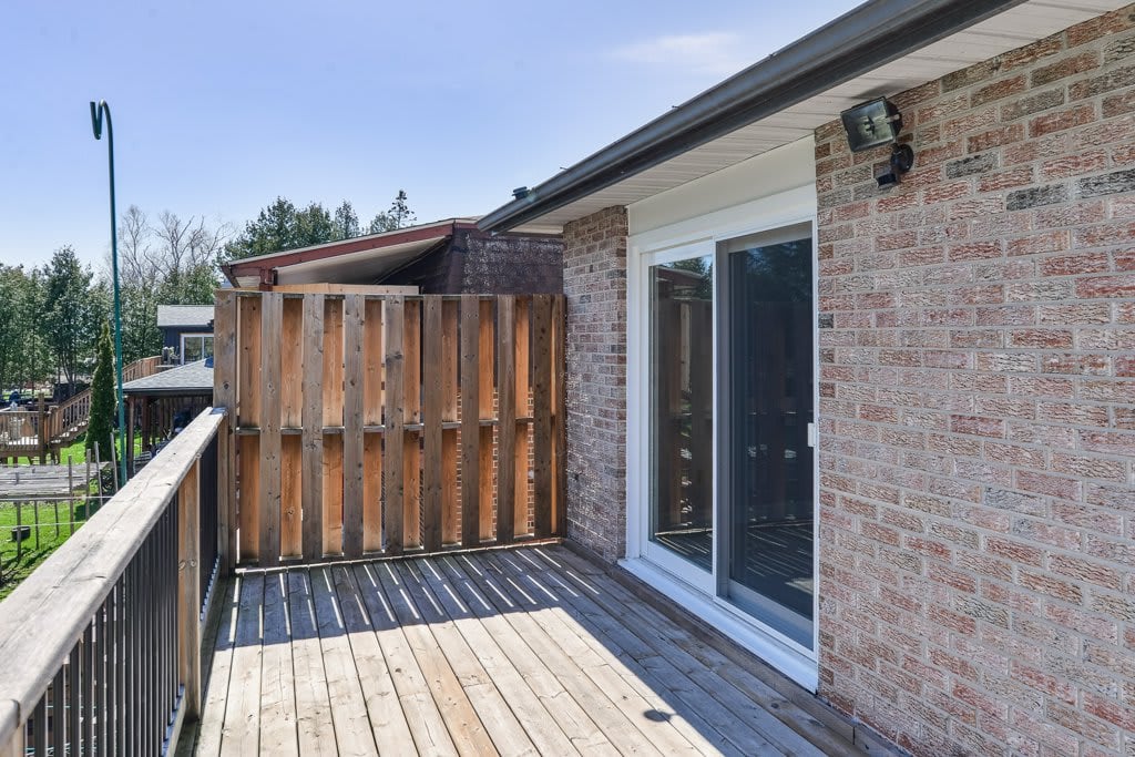 15 Lankin Blvd