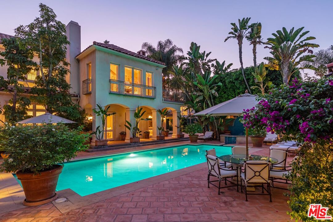 Villa Infinity