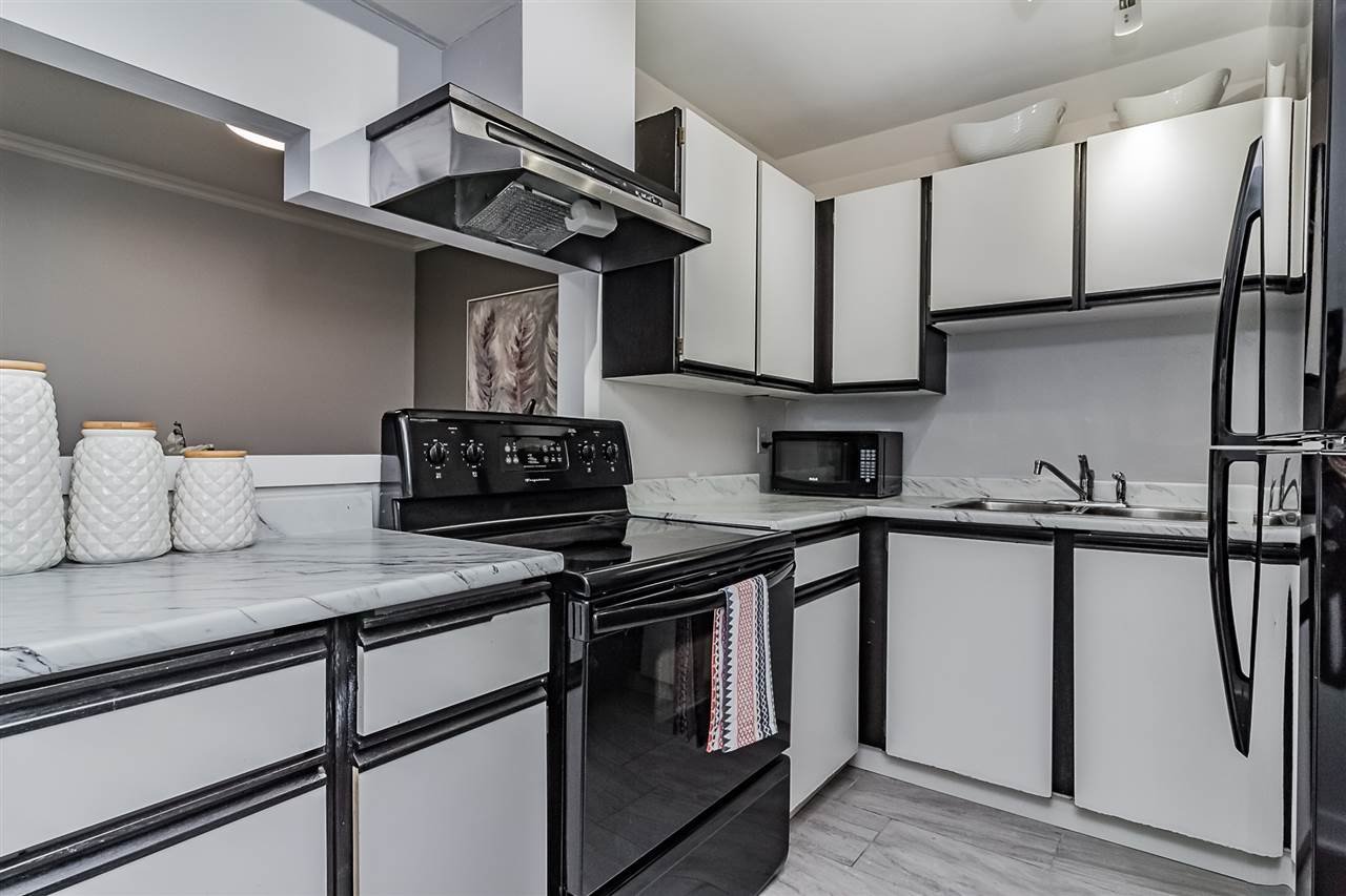 410-11671 Fraser St