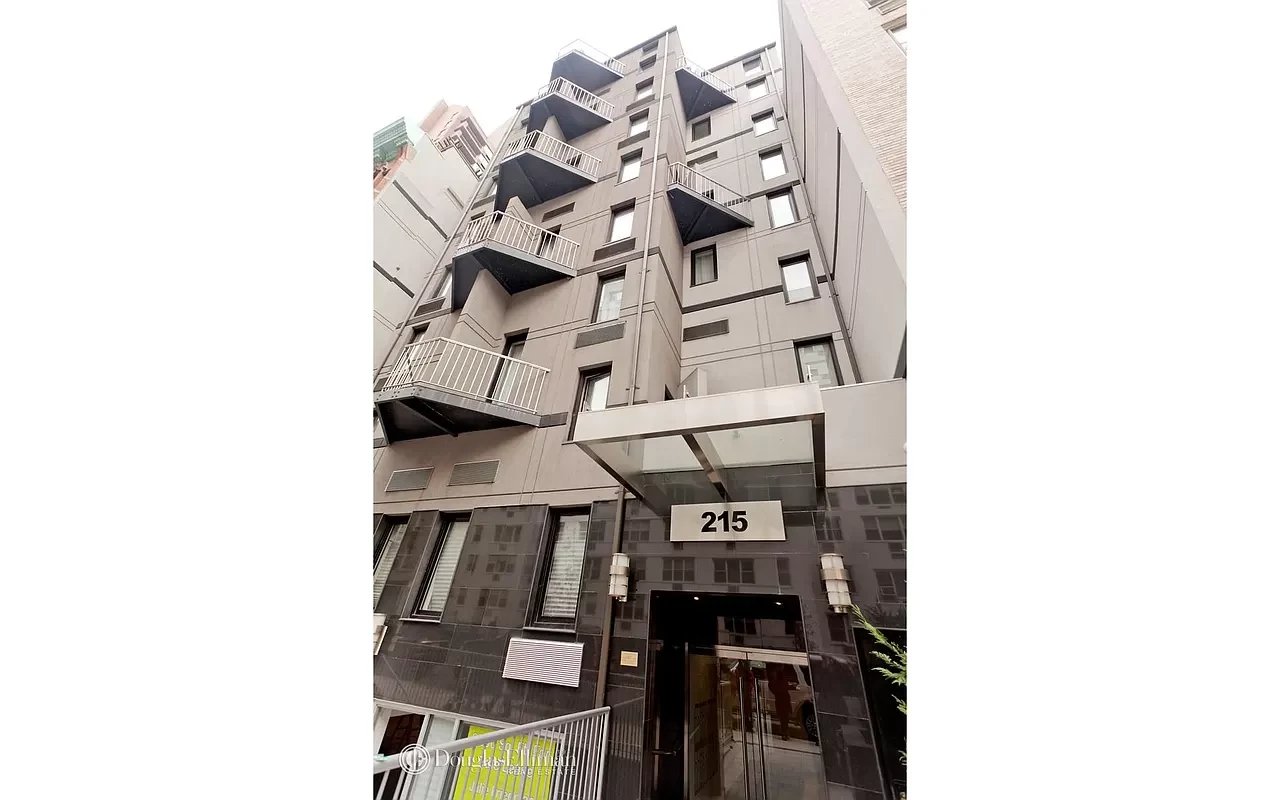 215 East 81st Street Unit: 3D