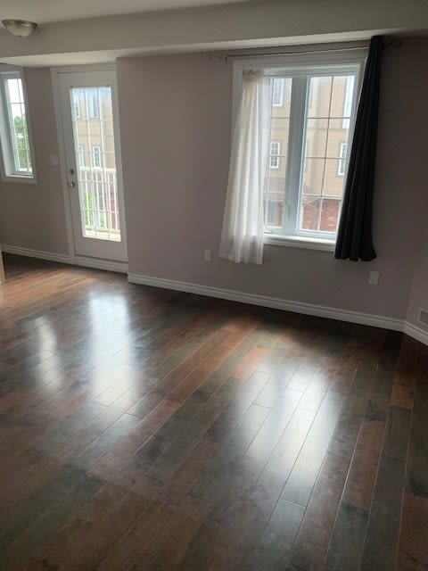 55 Mooregate Cres, Unit 11B