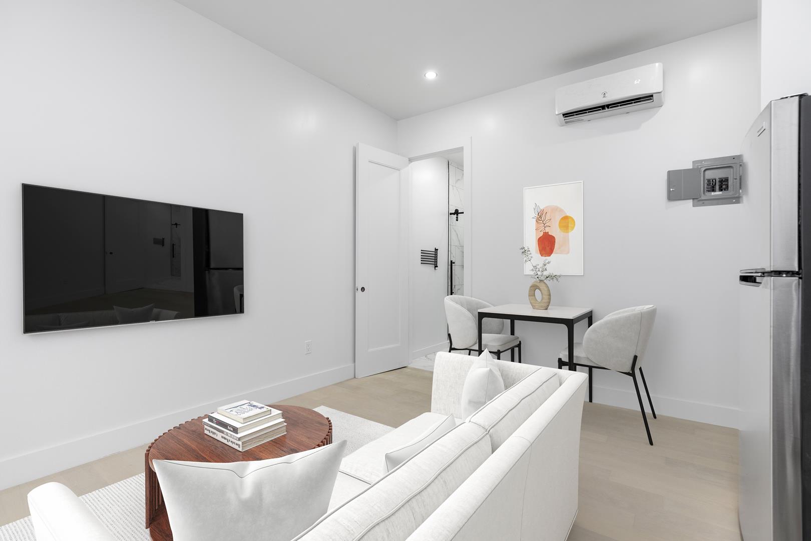 41 Hawthorne Street, Apt 2-A