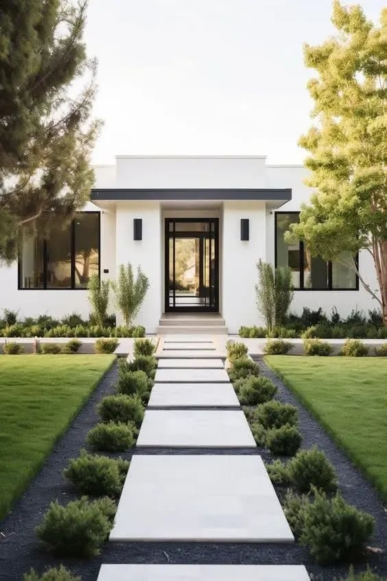 Enhancing Curb Appeal: The Key to Selling Your Home
