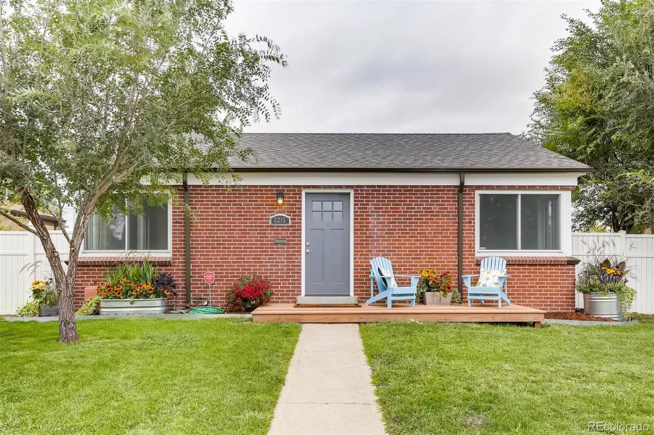 2215 Rosemary St