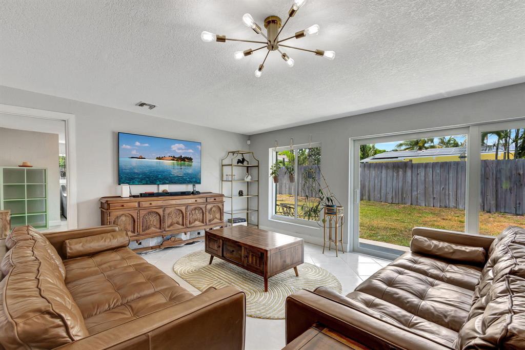 1289 SW 7th Street Boca Raton, FL 33486