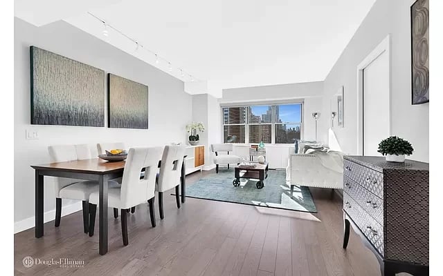 345 East 86th Street Unit: 15D