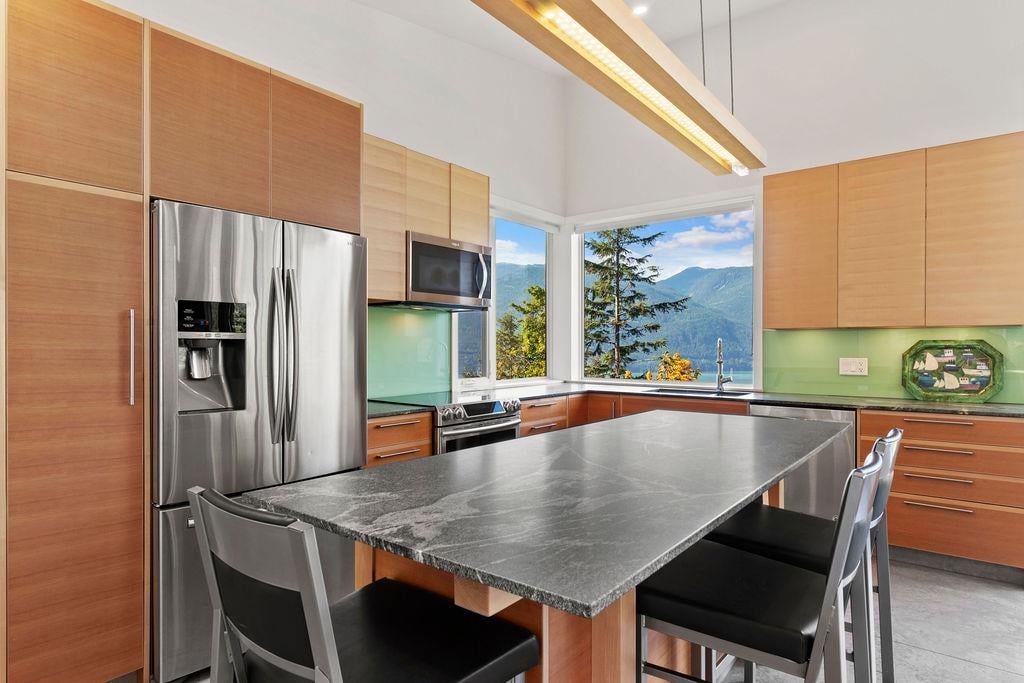 1135 Copper Dr
