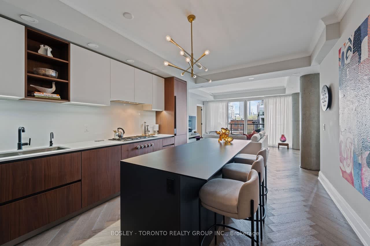 Yorkville Condo 