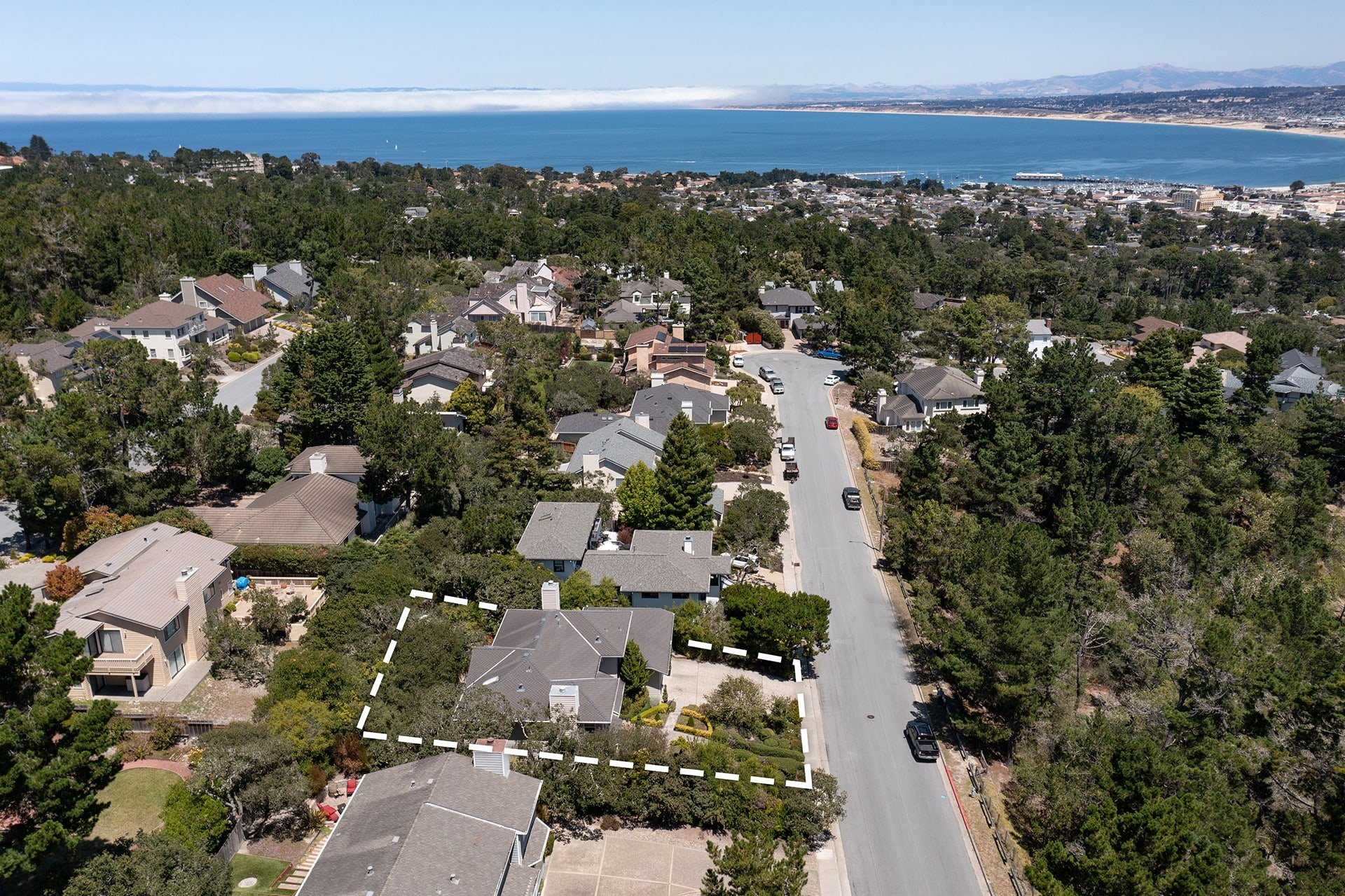 Spacious Monterey Haven - 450 Dry Creek Road