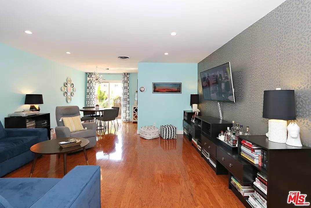 11138 Aqua Vista St #24