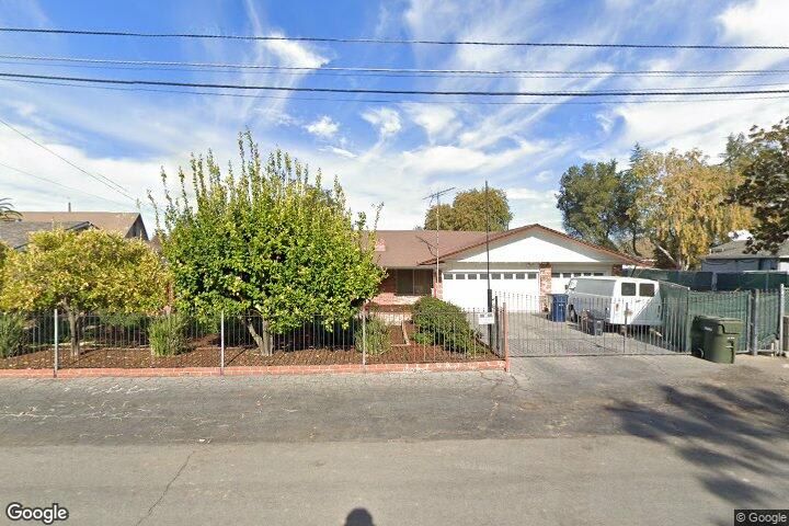735 Sunshine Dr