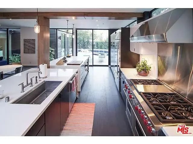 6449 Tahoe Dr