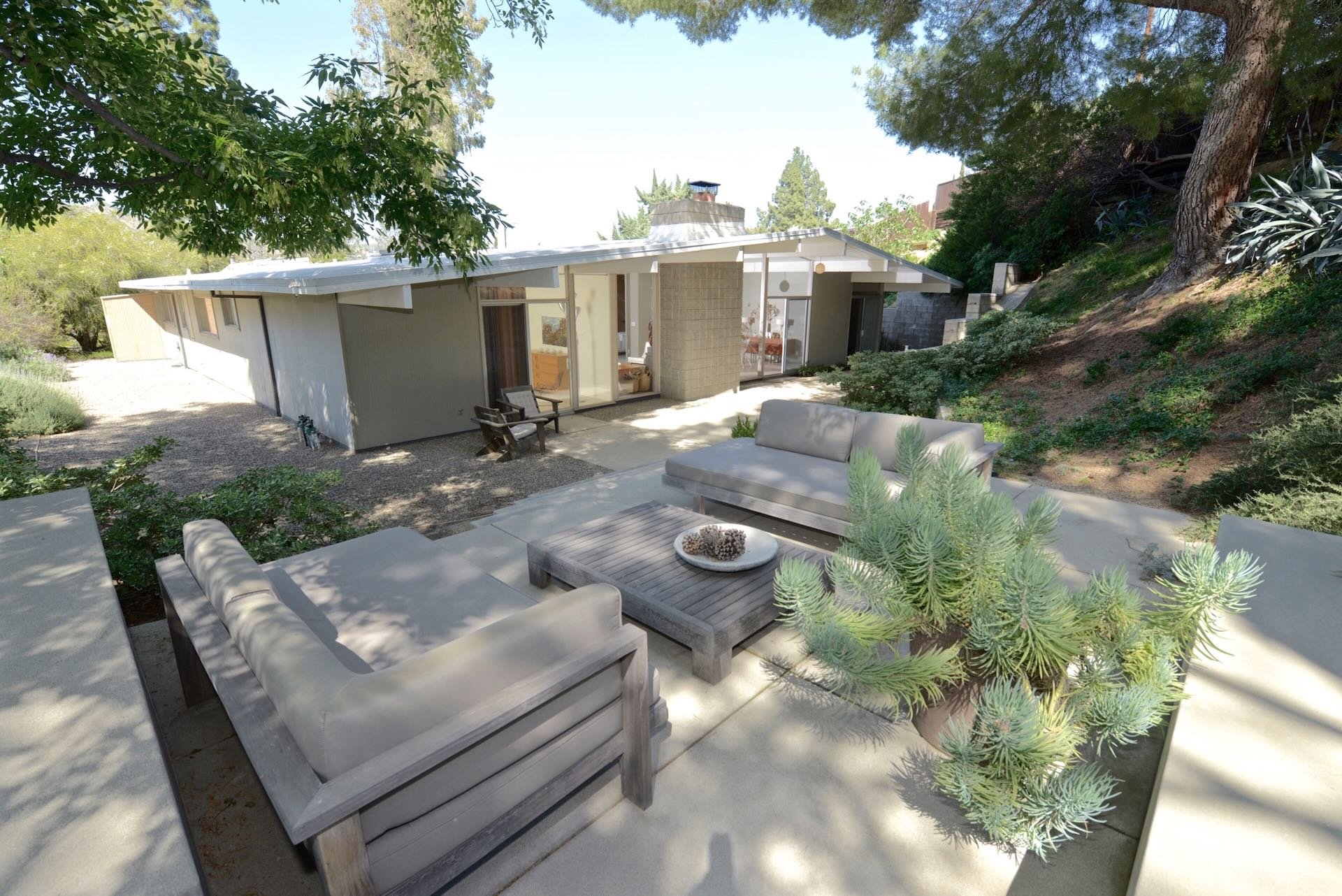 17110 Nanette St