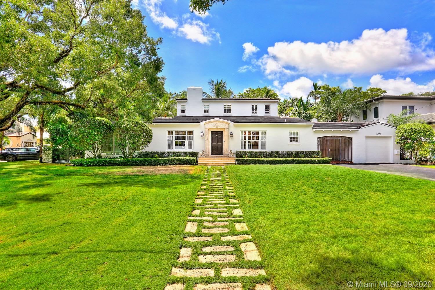 3238 Riviera Dr