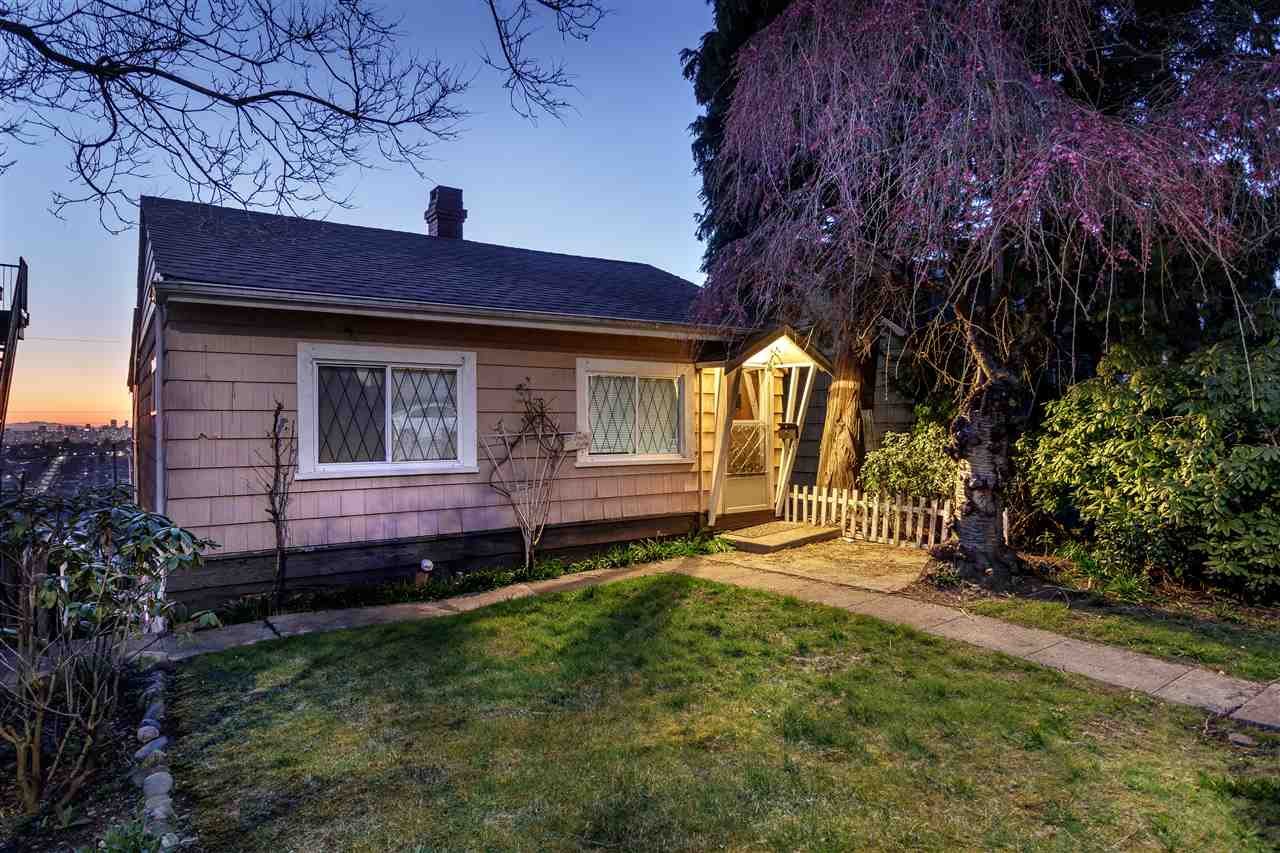 15 Hythe Ave