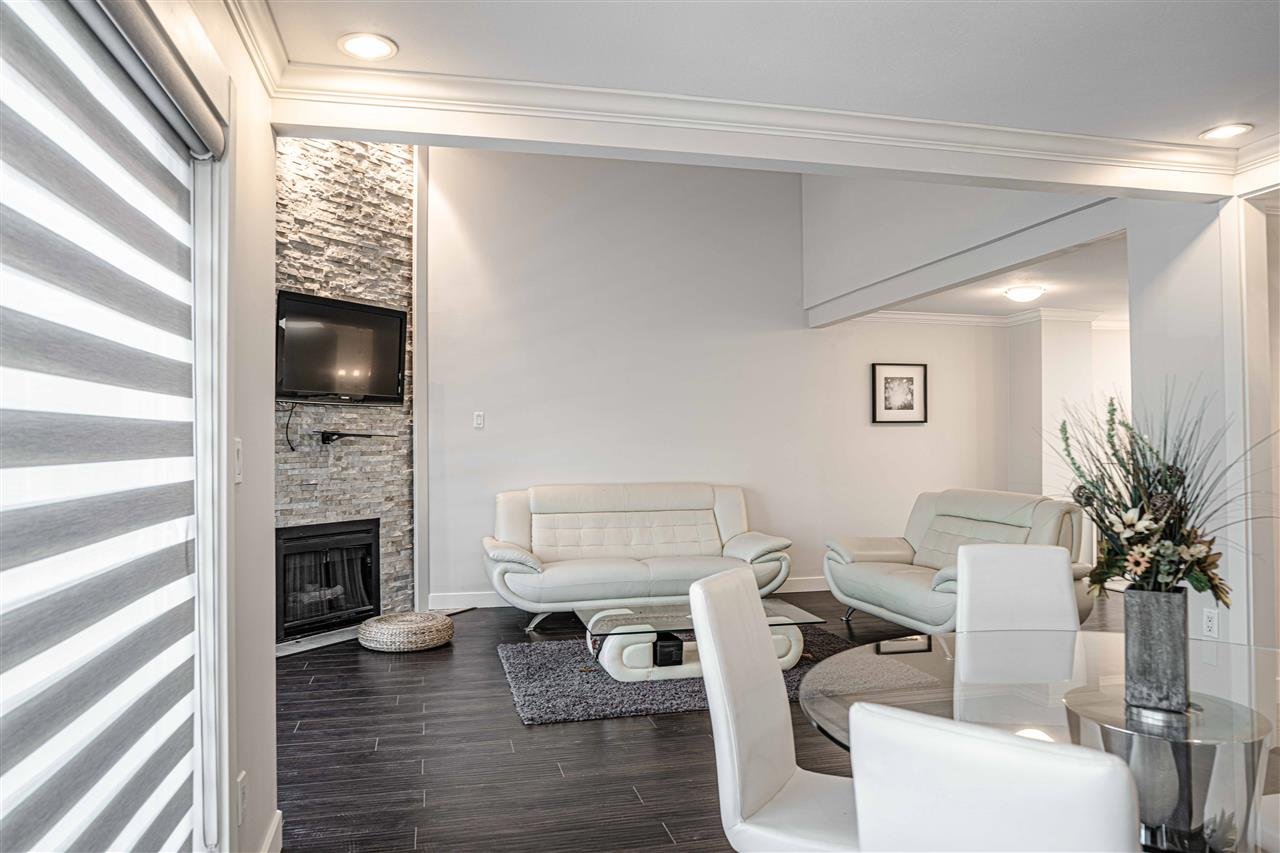 62 Shoreline Circle