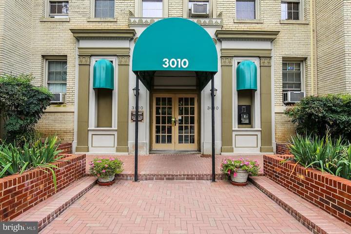 3010 Wisconsin Ave NW, #104