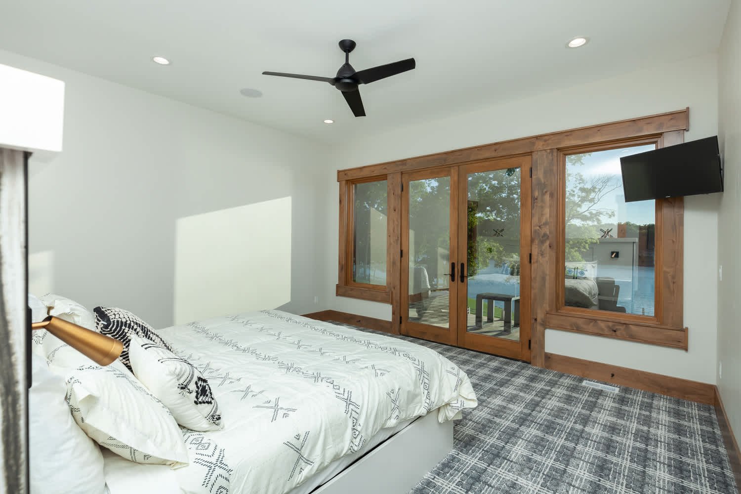 5065 Panorama Drive
