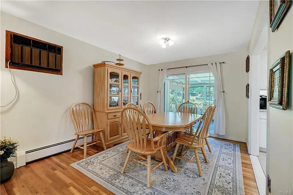 5 Van Gogh Ln
